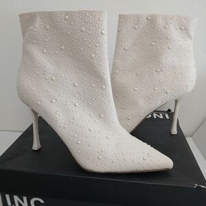 INC International Concepts White Pearl-Embellished Ankle Boots Sz 12 4in Height